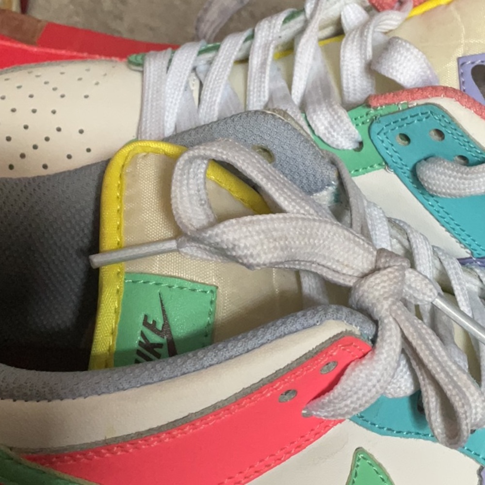Nike Cream and Pink Sneakers Classic Design